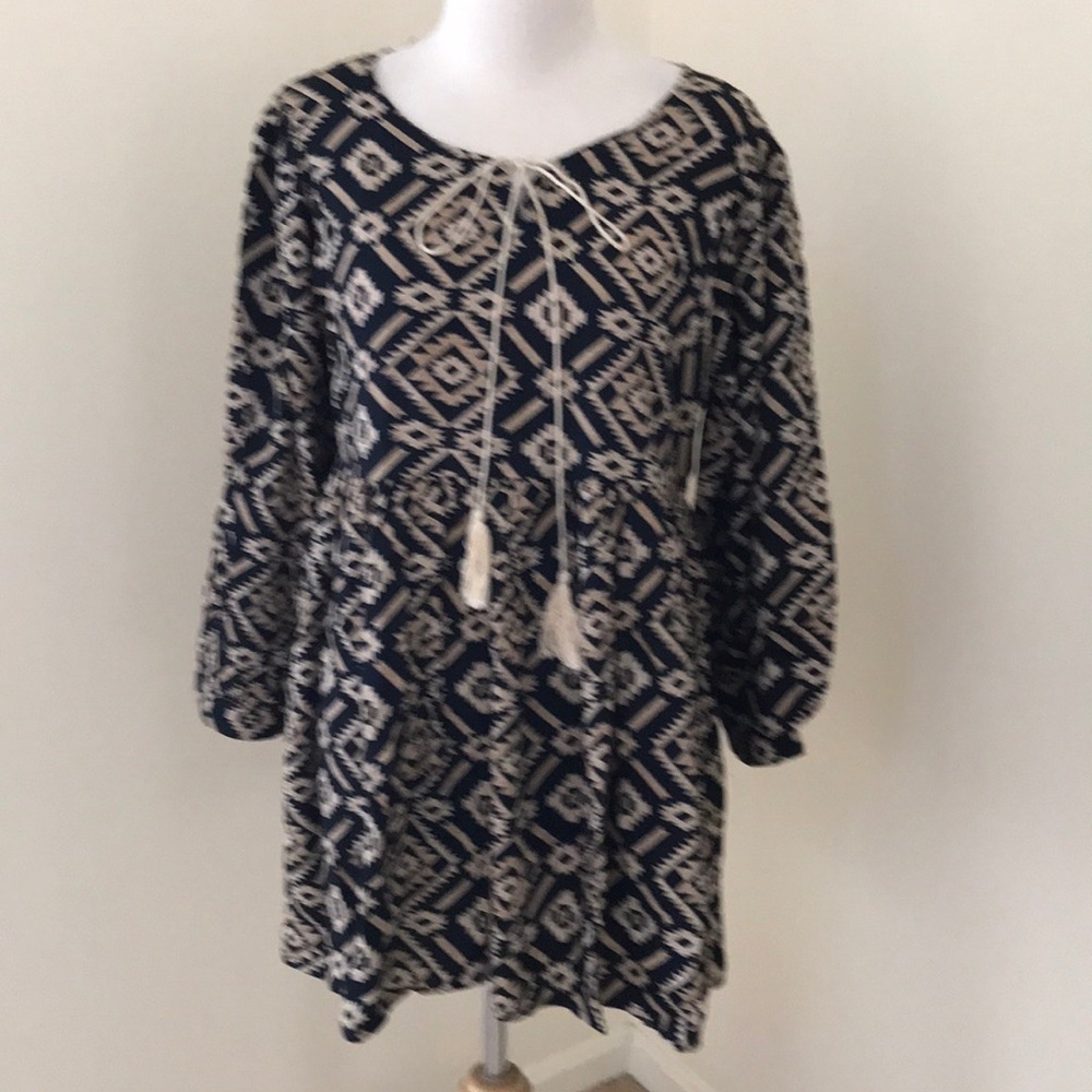 New! Velzera small Aztec print L/S neck tie dress
